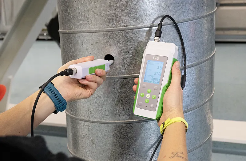 Omniport 40 Multifunctional Hand-held Meter with a hand-held probe HTP201