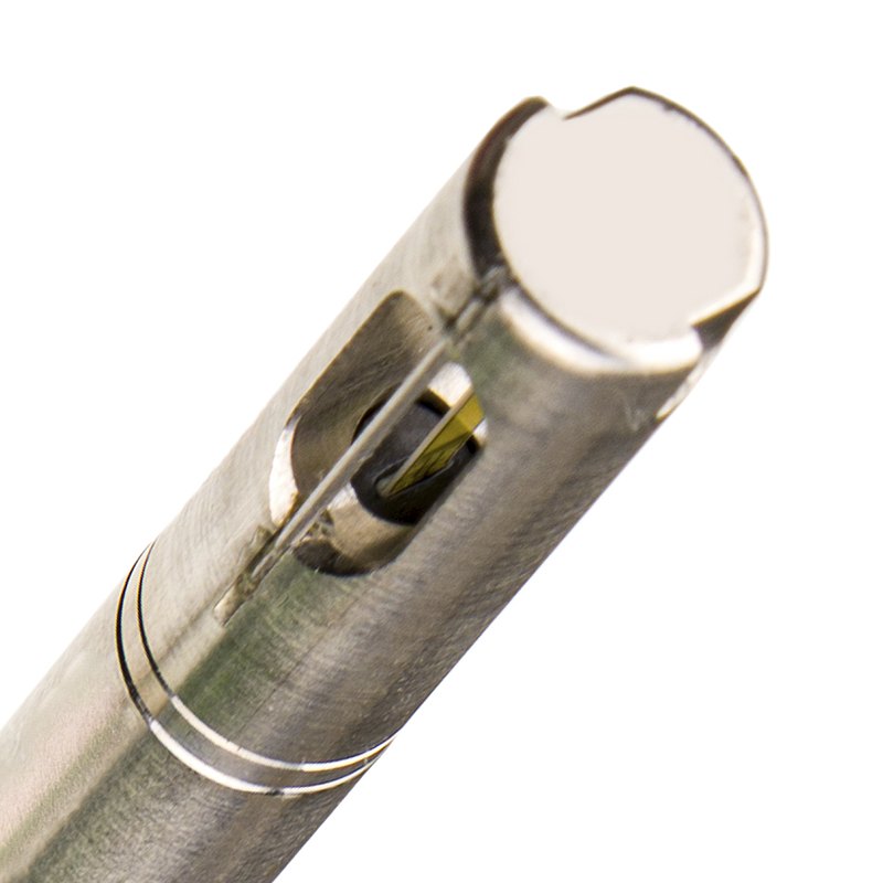 配有不锈钢外壳的 AVS701 探头特写，显示陶瓷感应元件 | E+E Elektronik